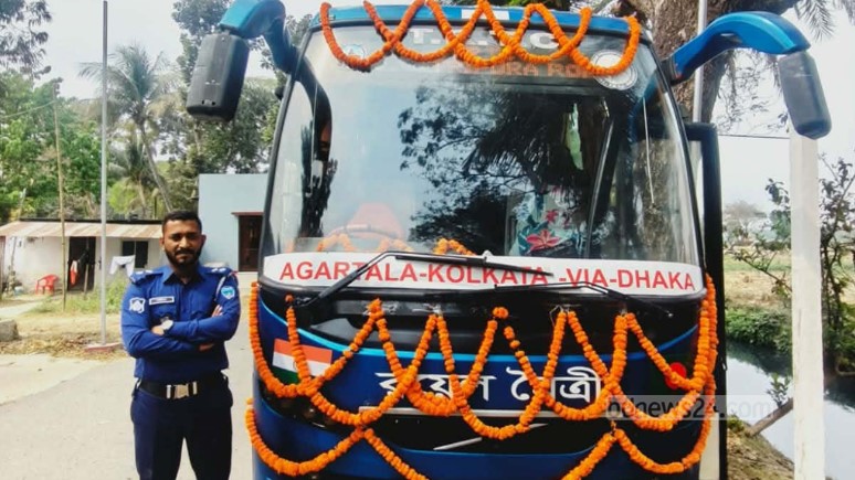 ১৭ মাস পর কলকাতা-ঢাকা -আগরতলায় বাস চলাচল শুরু